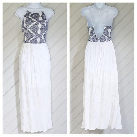 Altar'd State Dresses & Skirts - ❗gone❗ALTAR'D STATE Backless Embroidered Maxi Dress